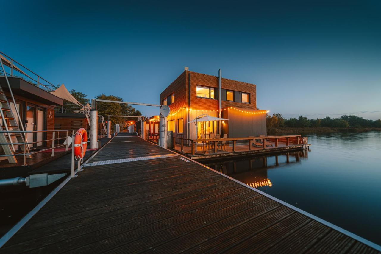 Schwimmende Ferienhaeuser Auf Dem See - Spreewald Vetschau Ngoại thất bức ảnh
