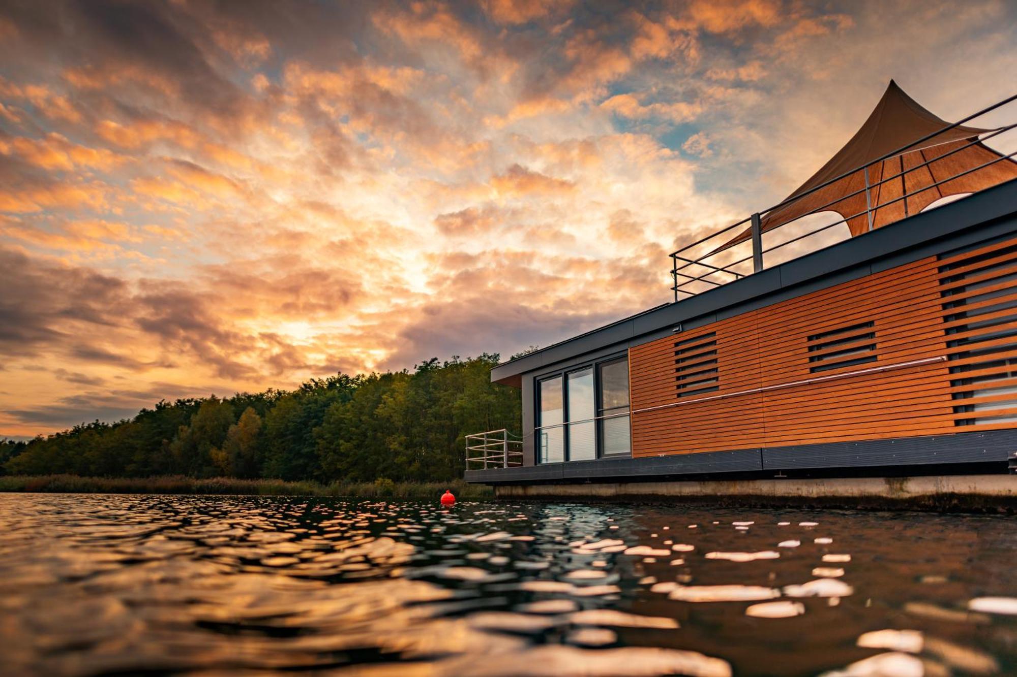 Schwimmende Ferienhaeuser Auf Dem See - Spreewald Vetschau Phòng bức ảnh